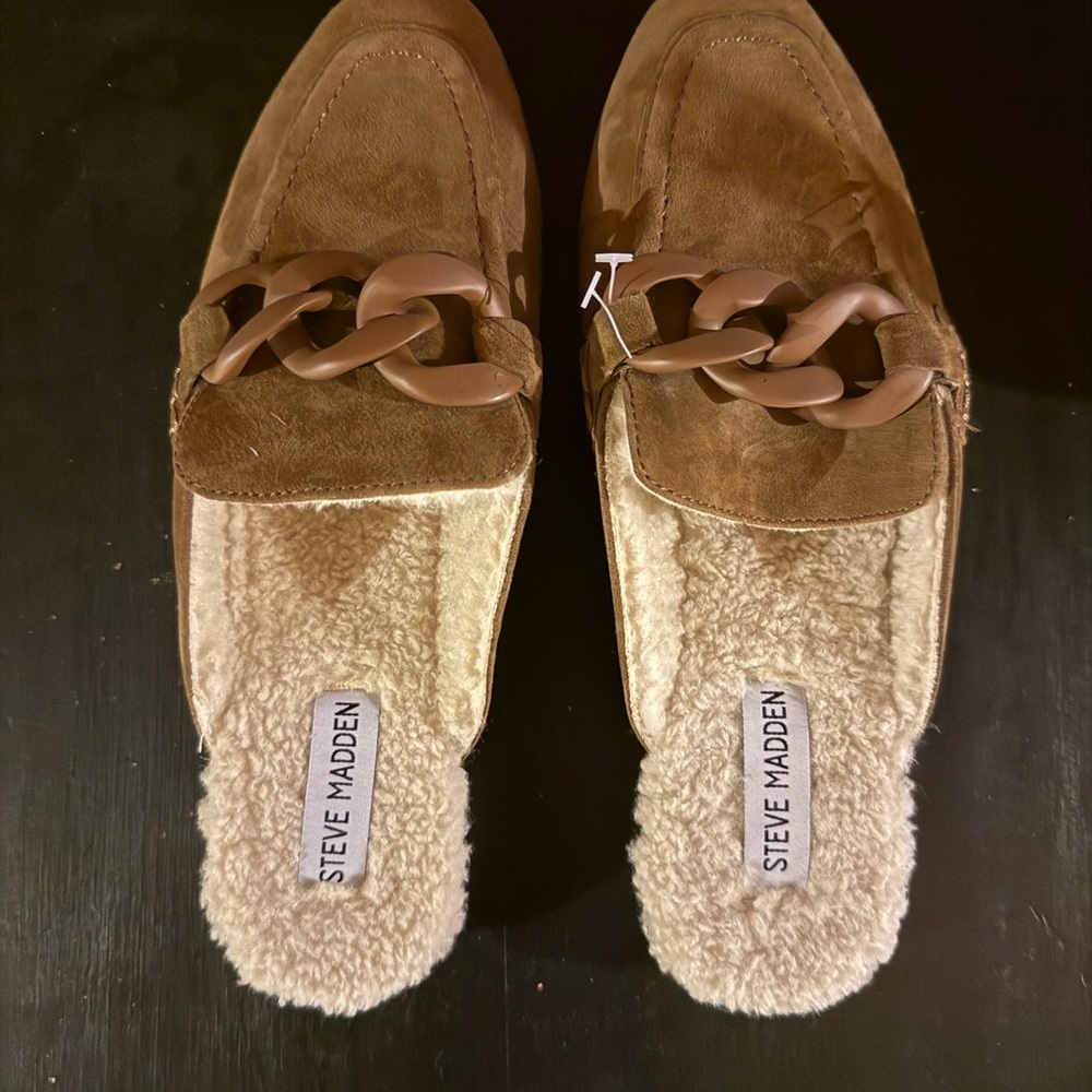 Steve Madden Brown Suede Chain-Trim Faux-Shearling Mules